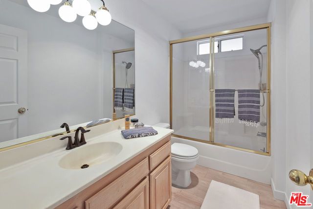 8473 Penfield Avenue, Winnetka (los Angeles), CA 91306