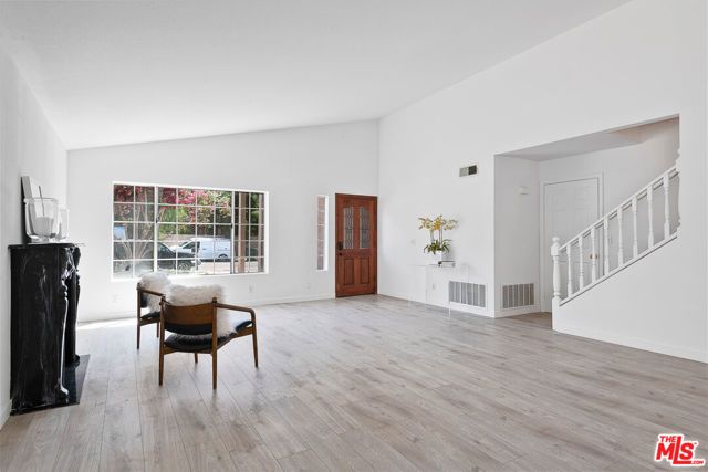 8473 Penfield Avenue, Winnetka (los Angeles), CA 91306