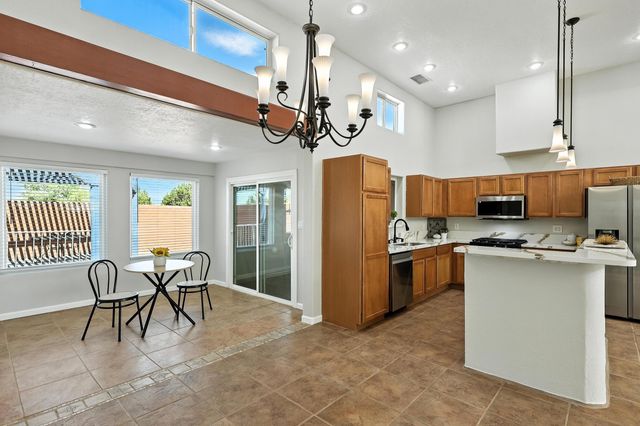 19 Tierra Del Sol Road, Edgewood, NM 87015