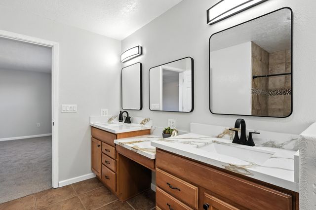 19 Tierra Del Sol Road, Edgewood, NM 87015