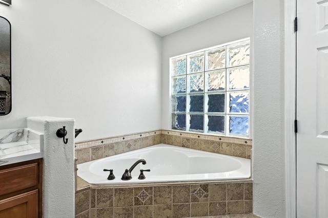 19 Tierra Del Sol Road, Edgewood, NM 87015