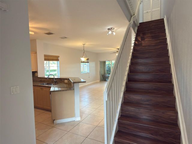 8320 Santa Monica Ave 8320, Tamarac, FL 33321
