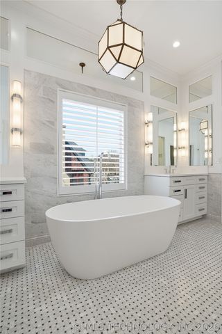 9418 S Jamestown Avenue, Tulsa, OK 74137