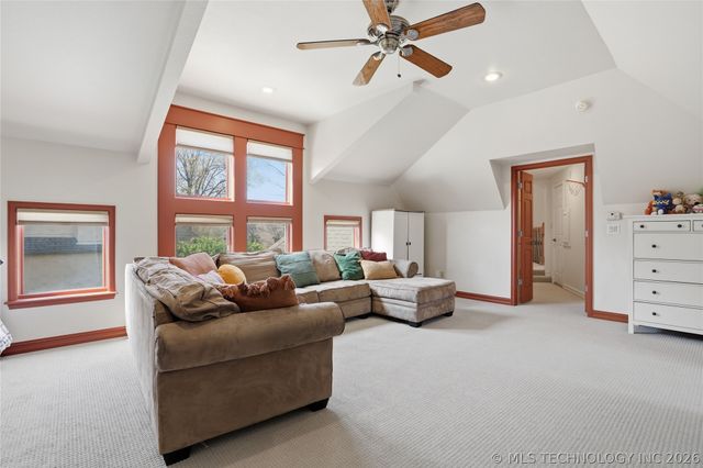 9418 S Jamestown Avenue, Tulsa, OK 74137