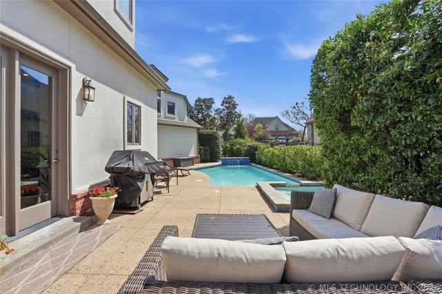 9418 S Jamestown Avenue, Tulsa, OK 74137