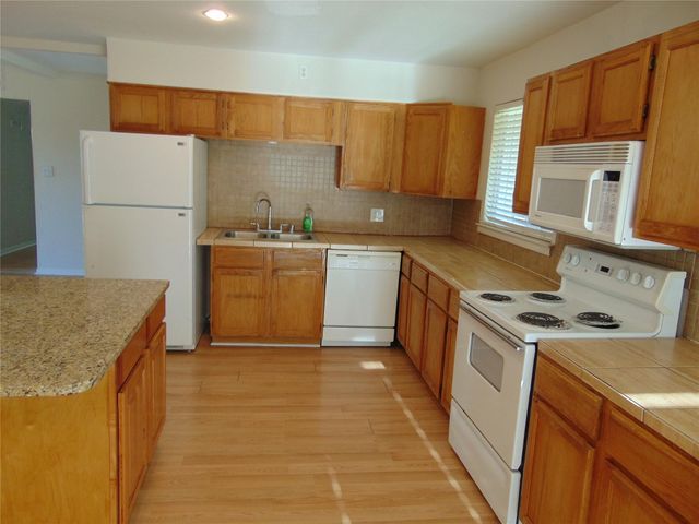 3655 Pallos Verdas Drive, Dallas, TX 75229