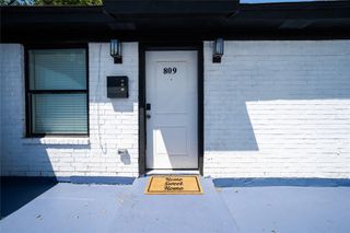 809 W Broadus Avenue, Fort Worth, TX 76115