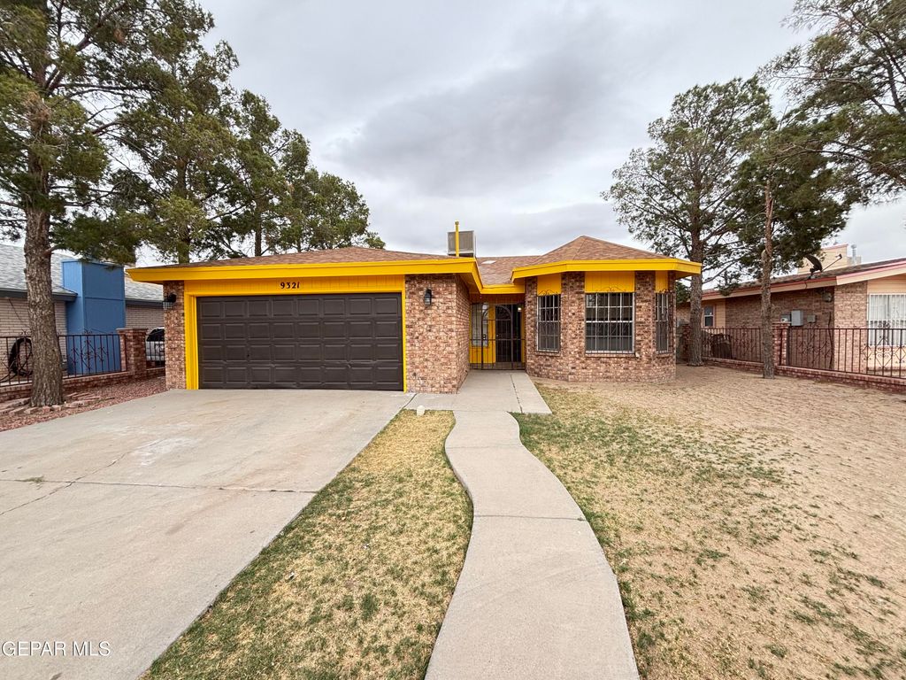 9321 CHANTILLY Drive, El Paso, TX 79907