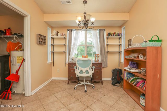 302 Paddock Place, Jacksonville, NC 28546