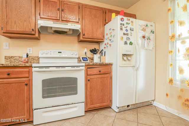 302 Paddock Place, Jacksonville, NC 28546