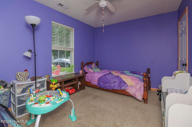 302 Paddock Place, Jacksonville, NC 28546