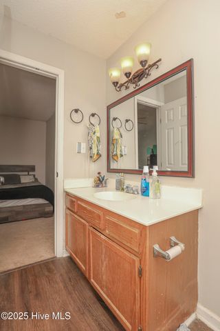 302 Paddock Place, Jacksonville, NC 28546