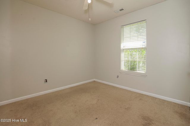 302 Paddock Place, Jacksonville, NC 28546