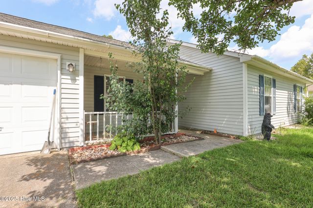 302 Paddock Place, Jacksonville, NC 28546