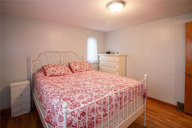 164 Gill Hall Rd, Jefferson Hills, PA 15025