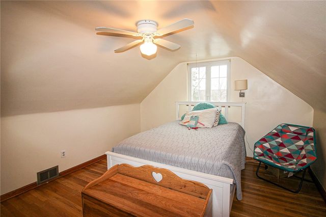 164 Gill Hall Rd, Jefferson Hills, PA 15025