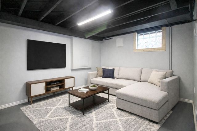 164 Gill Hall Rd, Jefferson Hills, PA 15025