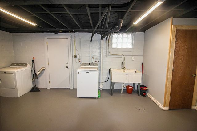 164 Gill Hall Rd, Jefferson Hills, PA 15025