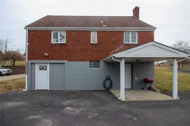 164 Gill Hall Rd, Jefferson Hills, PA 15025