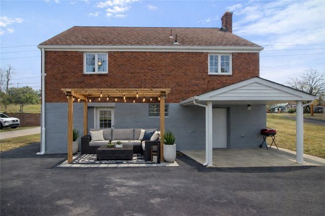 164 Gill Hall Rd, Jefferson Hills, PA 15025