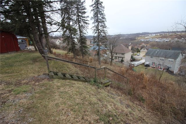 164 Gill Hall Rd, Jefferson Hills, PA 15025