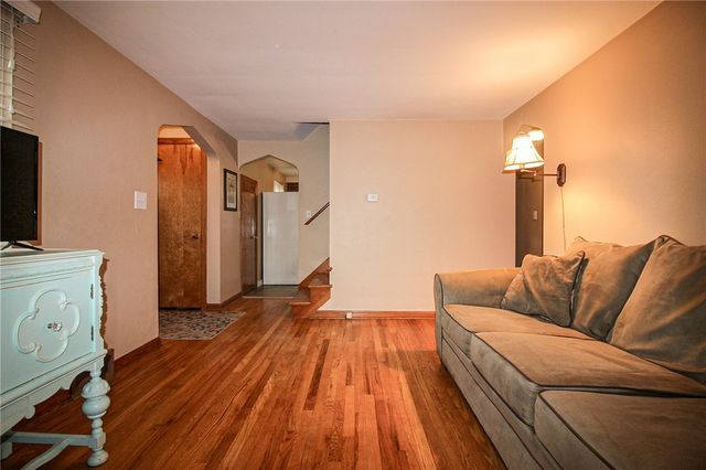 164 Gill Hall Rd, Jefferson Hills, PA 15025