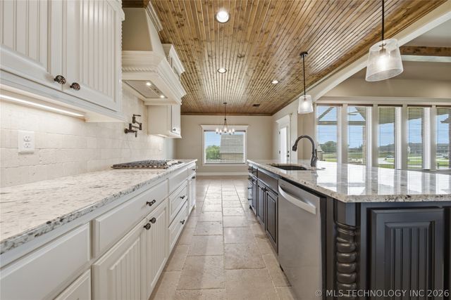 8438 E 106th Place N, Owasso, OK 74055