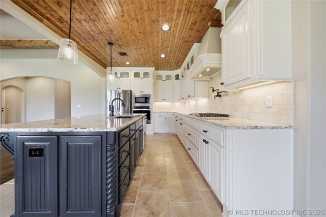 8438 E 106th Place N, Owasso, OK 74055