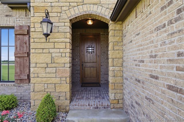 8438 E 106th Place N, Owasso, OK 74055