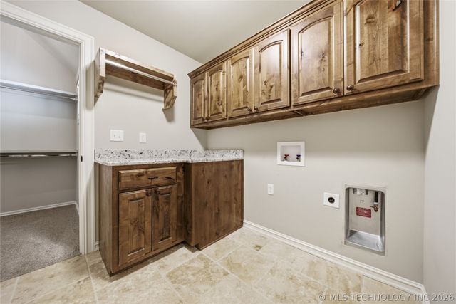8438 E 106th Place N, Owasso, OK 74055