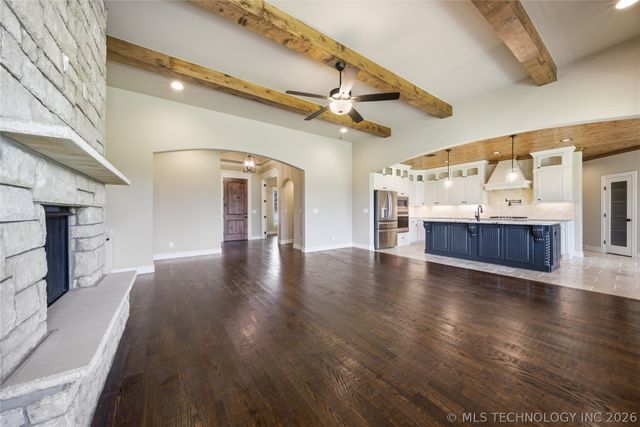 8438 E 106th Place N, Owasso, OK 74055