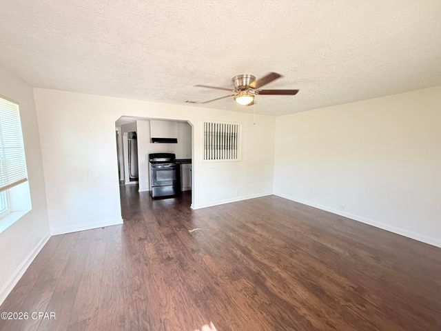 237 Helen Avenue A, Panama City, FL 32401