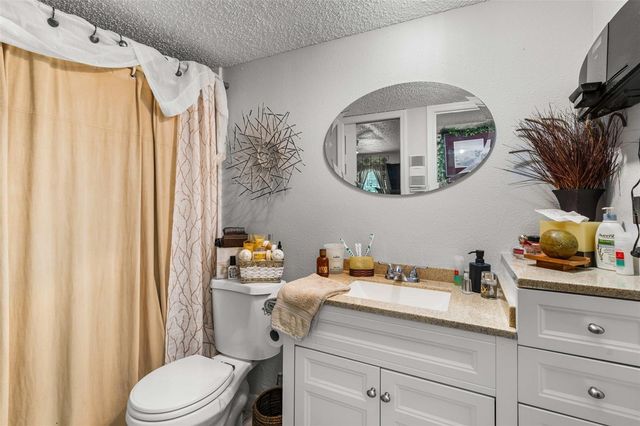 100 E OAK TERRACE DRIVE C1, Leesburg, FL 34748
