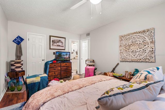 100 E OAK TERRACE DRIVE C1, Leesburg, FL 34748