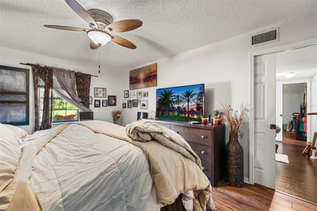 100 E OAK TERRACE DRIVE C1, Leesburg, FL 34748