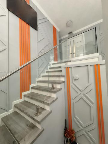 926 SW 102nd Ter, Pembroke Pines, FL 33025