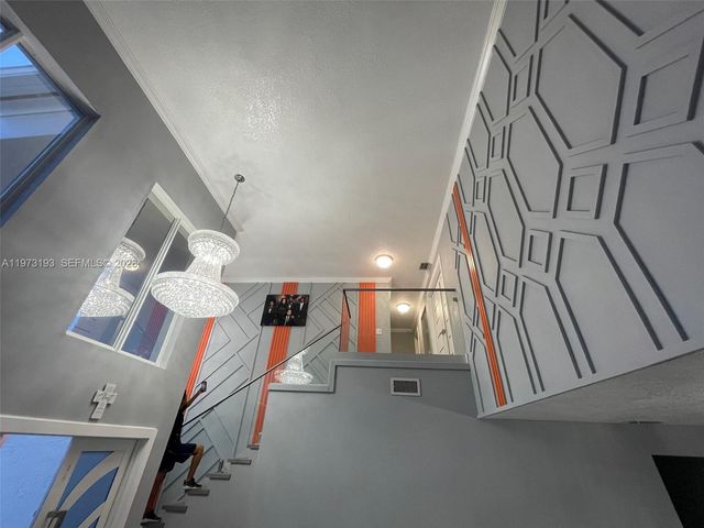 926 SW 102nd Ter, Pembroke Pines, FL 33025