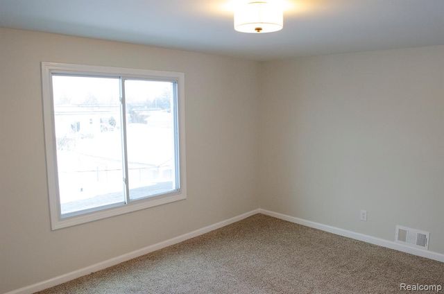 5850 Deering Street, Garden City, MI 48135