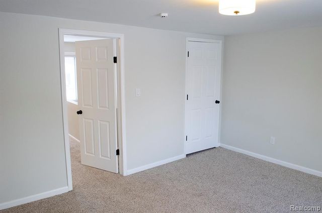 5850 Deering Street, Garden City, MI 48135