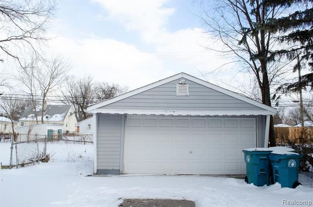 5850 Deering Street, Garden City, MI 48135