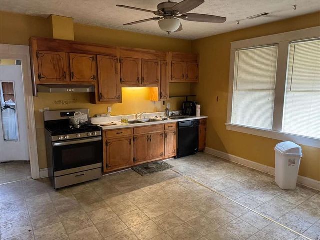 2005 1st Avenue, Rockmart, GA 30153