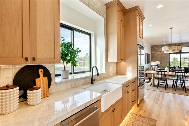 1610 E CENTER POINTE DR, Lehi, UT 84043