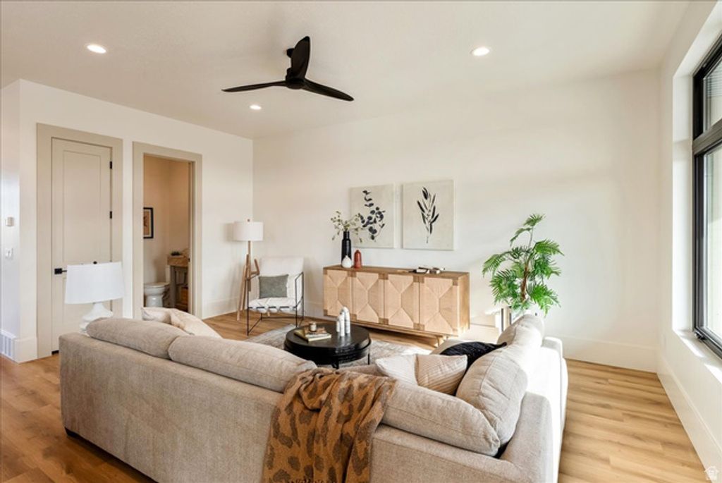 Image 22 of property listing at 1610 E CENTER POINTE DR, Lehi, UT 84043