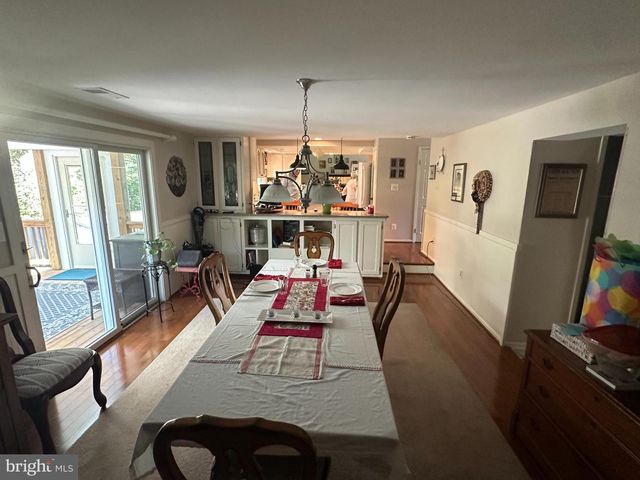 7758 TARA HEIGHTS PL, Springfield, VA 22153