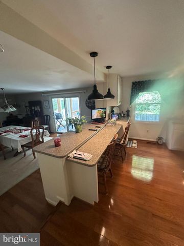 7758 TARA HEIGHTS PL, Springfield, VA 22153