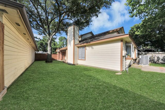 16114 Golden Sands Drive, Houston, TX 77095