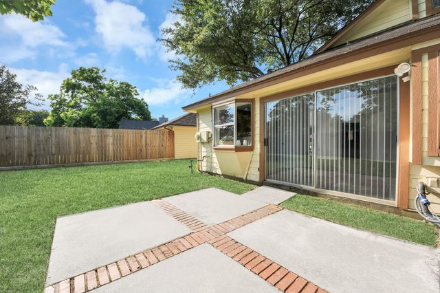 16114 Golden Sands Drive, Houston, TX 77095