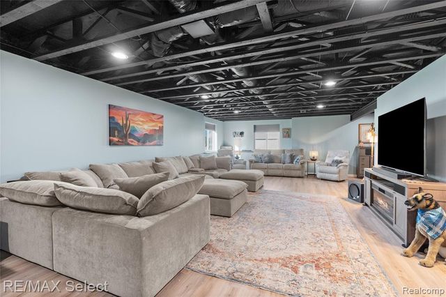 8371 Crossbow Court, Grand Blanc, MI 48439