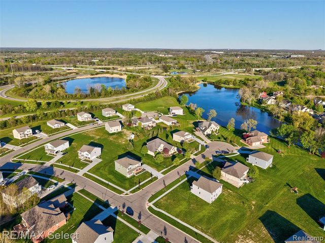 8371 Crossbow Court, Grand Blanc, MI 48439