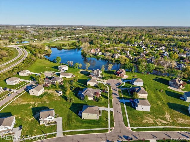 8371 Crossbow Court, Grand Blanc, MI 48439